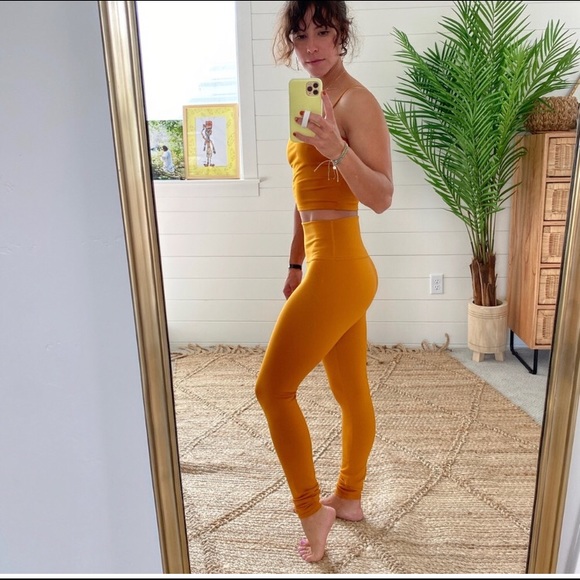 Alo Yoga Set - Picture 4 of 4